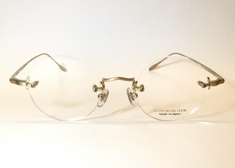 今こそ掛けたい！フチ無しフレーム | メガネの井上 | （株式会社メガネ